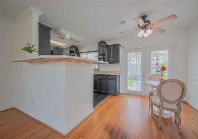 Photo 3 of Single family home for sale at 3042 Oak Forest Dr, Houston, TX 77018 | MLS# 52055558 | Listing updated on 2026-07-16
