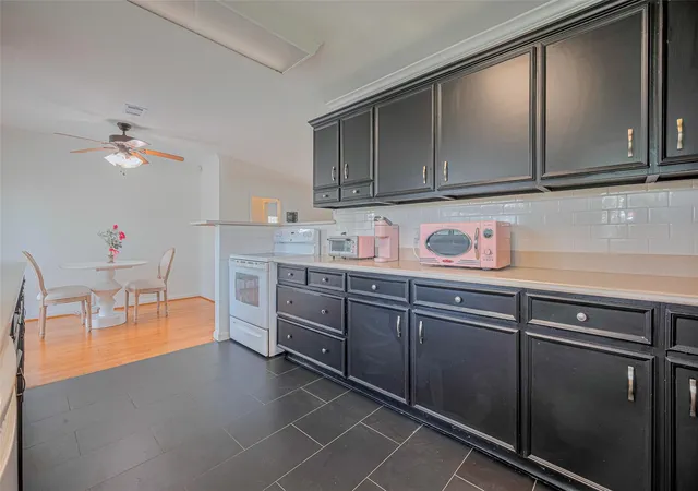 Photo 4 of Single family home for sale at 3042 Oak Forest Dr, Houston, TX 77018 | MLS# 52055558 | Listing updated on 2026-07-16