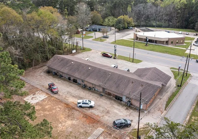 4th image of 1002 W Bluff Street E, Woodville, TX 75979 | MLS# 5485129
