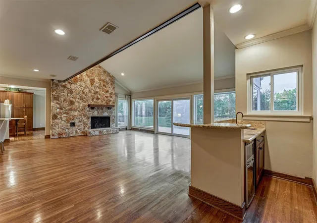 Photo 2 of Single family home for sale at 45 Doe Run Dr, Spring, TX 77380 | MLS# 35241484 | Listing updated on 2026-08-19
