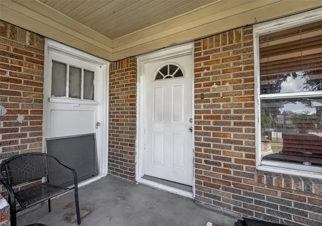 Photo 4 of Single family home for sale at 528 Caplin St, Houston, TX 77022 | MLS# 34171798 | Listing updated on 2026-09-02