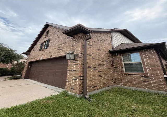 1st image of 9722 Lauren Briar Ln, Humble, TX 77396 | MLS# 67989120
