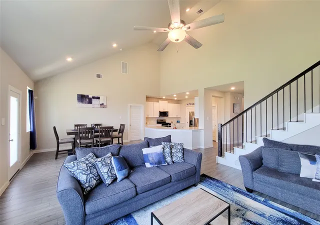 Photo 3 of Single family home for sale at 10843 Bodie Hills Dr, Rosharon, TX 77583 | MLS# 66444357 | Listing updated on 2026-10-05