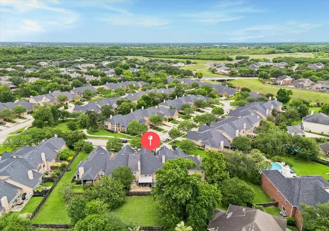 2nd image of 1711 Quiet Pond Dr, Sugar Land, TX 77479 | MLS# 40542617