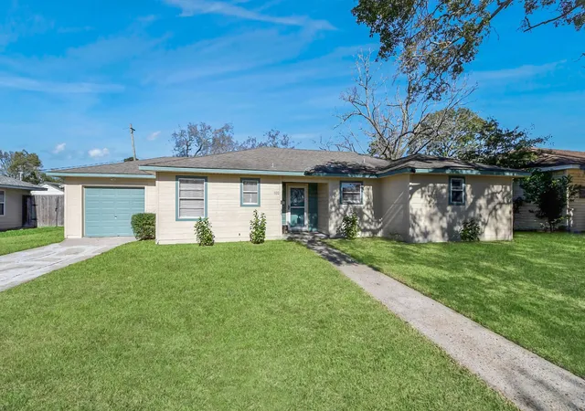 Homes for sale in Baytown, TX | 102 Live Oak St, Baytown, TX 77520 | MLS# 30778098