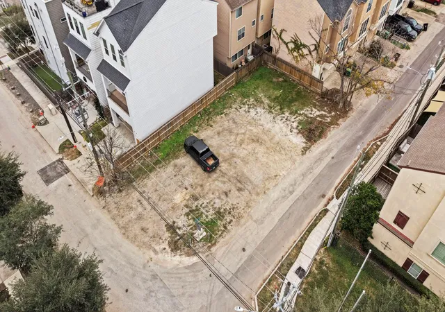 Photo 3 of Land for sale at 5807 Katy St, Houston, TX 77007 | MLS# 36503494 | Listing updated on 2026-07-28