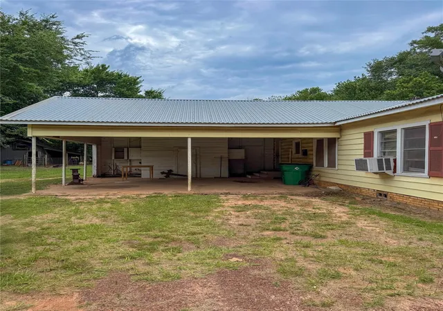 3rd image of 321 Sycamore St, Grapeland, TX 75844 | MLS# 45433274