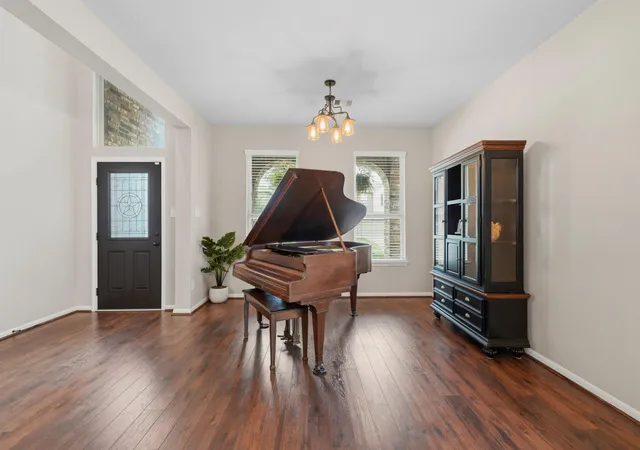 4th image of 6014 Rivergrove Bend Dr, Humble, TX 77346 | MLS# 15973276