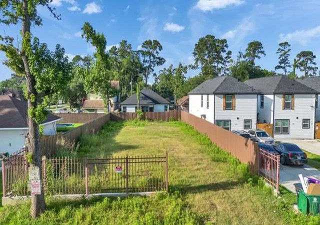 Photo 1 of Land for sale at 8230 Bigwood St, Houston, TX 77078 | MLS# 22639790 | Listing updated on 2026-09-08