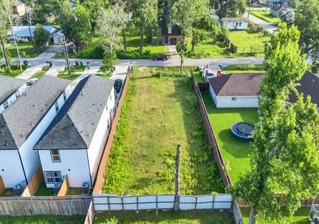Photo 3 of Land for sale at 8230 Bigwood St, Houston, TX 77078 | MLS# 22639790 | Listing updated on 2026-09-08