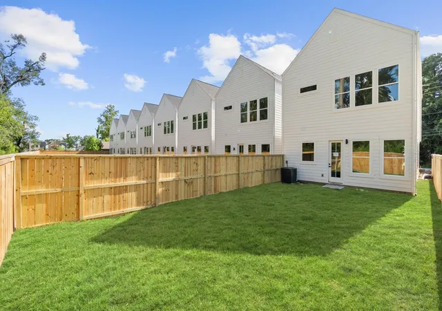 3rd image of 6056 Cebra Rd, Houston, TX 77091 | MLS# 63362038
