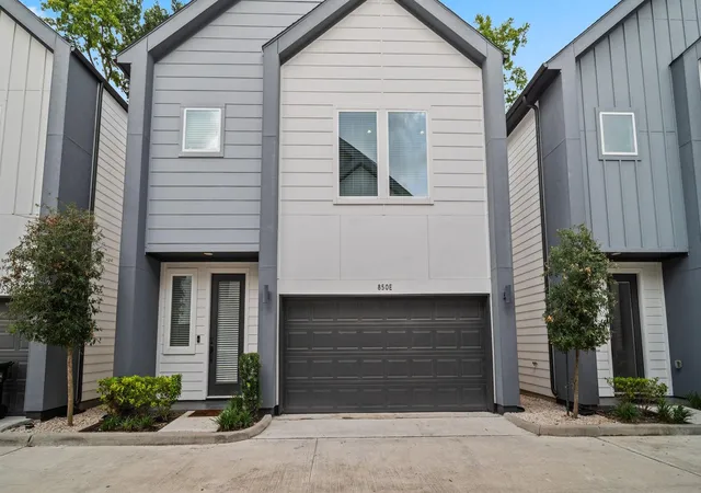 3rd image of 850 Elkhart St #D/E, Houston, TX 77091 | MLS# 2456196