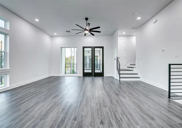 Photo 4 of Single family home for sale at 1913 Hoskins Dr #J, Houston, TX 77080 | MLS# 80158177 | Listing updated on 2026-09-20