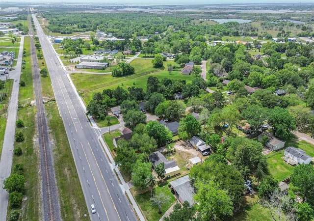 Homes for sale in La Marque, TX | 1732 Hwy 3, La Marque, TX 77568 | MLS# 69747755