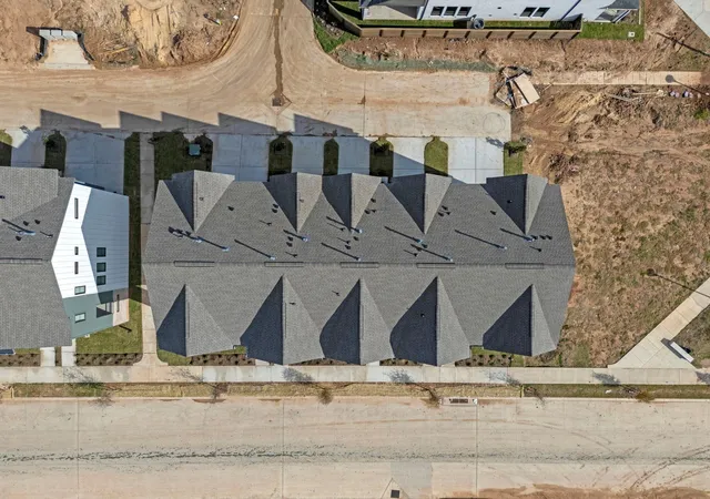 Photo 3 of Single family home for sale at 1332 Mercantile St, Richmond, TX 77406 | MLS# 92949620 | Listing updated on 2026-10-07