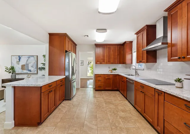 2nd image of 5730 Rutherglenn Dr, Houston, TX 77096 | MLS# 36563995