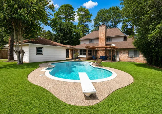 Photo 3 of Single family home for sale at 11711 Gardenglen Dr, Houston, TX 77070 | MLS# 88831636 | Listing updated on 2026-09-08