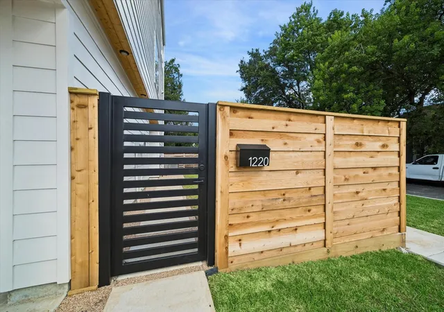 31st image of 1220 Gregg St, Houston, TX 77020 | MLS# 92781032