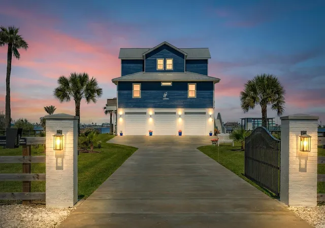 Photo 2 of Single family home for sale at 7220 Ave N 1/2, Galveston, TX 77551 | MLS# 73380891 | Listing updated on 2026-07-27