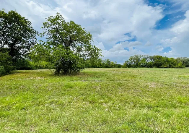Photo 2 of Land for sale at 334 Lakeview Dr, Angleton, TX 77515 | MLS# 10423860 | Listing updated on 2026-08-26