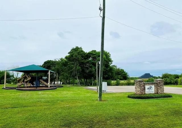 Photo 3 of Land for sale at 334 Lakeview Dr, Angleton, TX 77515 | MLS# 10423860 | Listing updated on 2026-08-26
