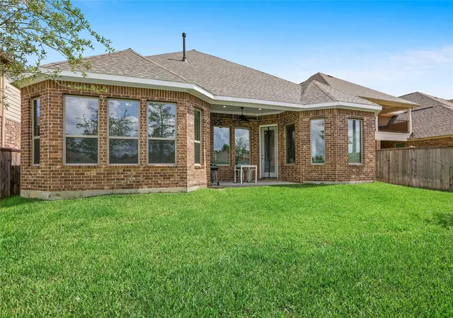 2nd image of 50 Wyatt Oaks Dr, Tomball, TX 77375 | MLS# 77343441