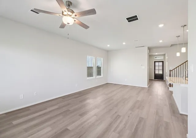 5th image of 12027 Shining Lake Dr, Baytown, TX 77523 | MLS# 62943266