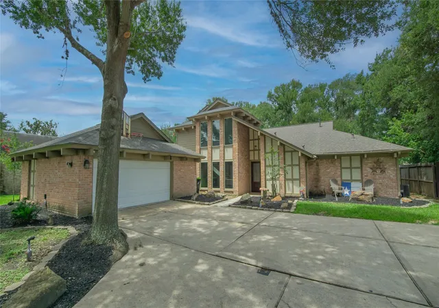 1st image of 3406 Deerwood Ln, Missouri City, TX 77459 | MLS# 35600363