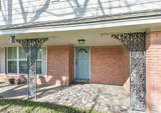 2nd image of 71 Garfield St, La Porte, TX 77571 | MLS# 30999997