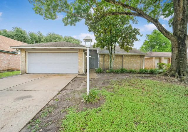 Photo 2 of Single family home for sale at 2618 Broomsedge Dr, Houston, TX 77084 | MLS# 95930245 | Listing updated on 2026-09-18
