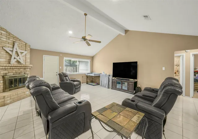 Photo 4 of Single family home for sale at 2618 Broomsedge Dr, Houston, TX 77084 | MLS# 95930245 | Listing updated on 2026-09-18