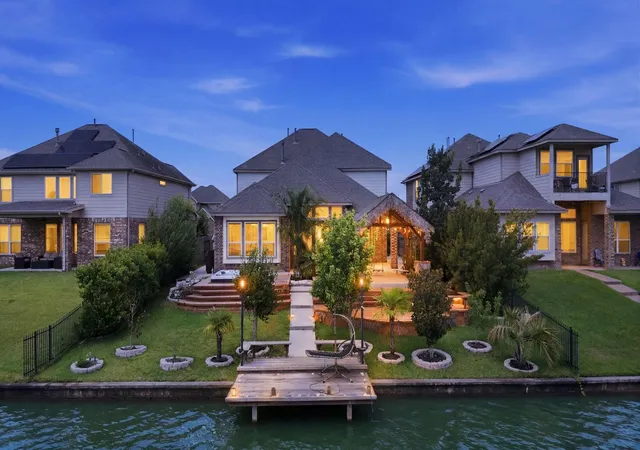 3rd image of 3818 Benevento Ct, Katy, TX 77493 | MLS# 460016