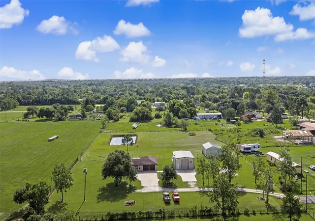 2nd image of 5717 Avenue U St, Santa Fe, TX 77517 | MLS# 77080682