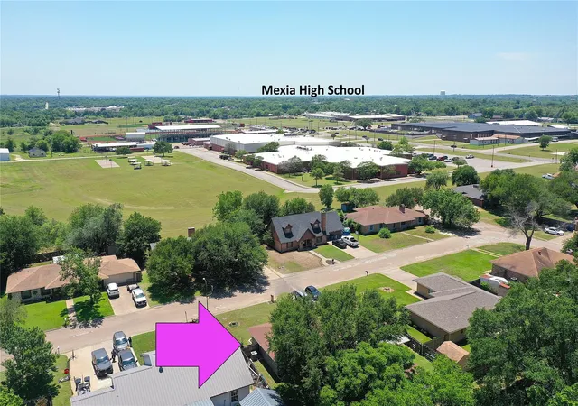 Homes for sale in Mexia, TX | 1105 La Villeta St, Mexia, TX 76667 | MLS# 75751782