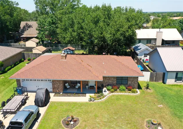 Homes for sale in Mexia, TX | 1105 La Villeta St, Mexia, TX 76667 | MLS# 75751782