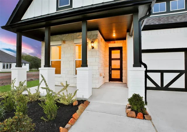 Photo 2 of Single family home for sale at 4515 Magnolia Bnd Dr, Rosharon, TX 77583 | MLS# 55115285 | Listing updated on 2026-08-30