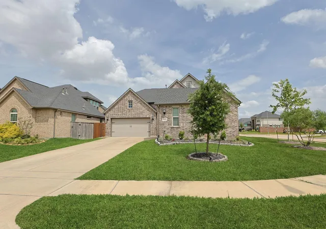 Photo 3 of Single family home for sale at 17302 Willow Lexington Ct, Hockley, TX 77447 | MLS# 56920617 | Listing updated on 2026-09-21