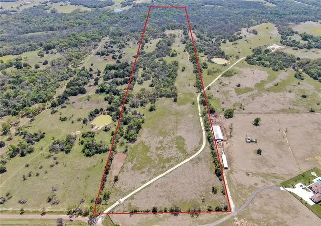 image of 1111 S Hickory Loop, Calvert, TX 77837 | MLS# 66159938