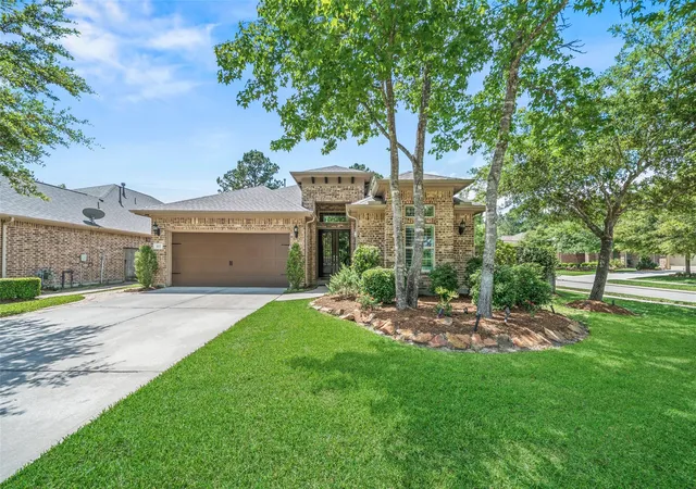 Photo 2 of Single family home for sale at 102 Bellardia Ct, Montgomery, TX 77316 | MLS# 42092464 | Listing updated on 2026-09-13