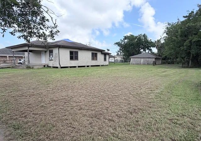 Homes for sale in Freeport, TX | 419 W 2nd St, Freeport, TX 77541 | MLS# 832897