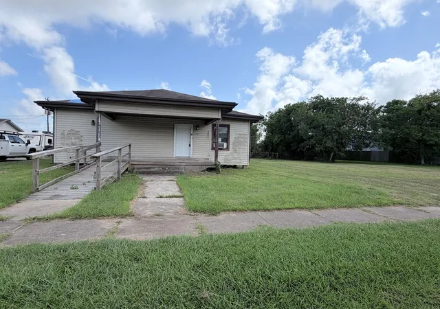 Homes for sale in Freeport, TX | 419 W 2nd St, Freeport, TX 77541 | MLS# 832897