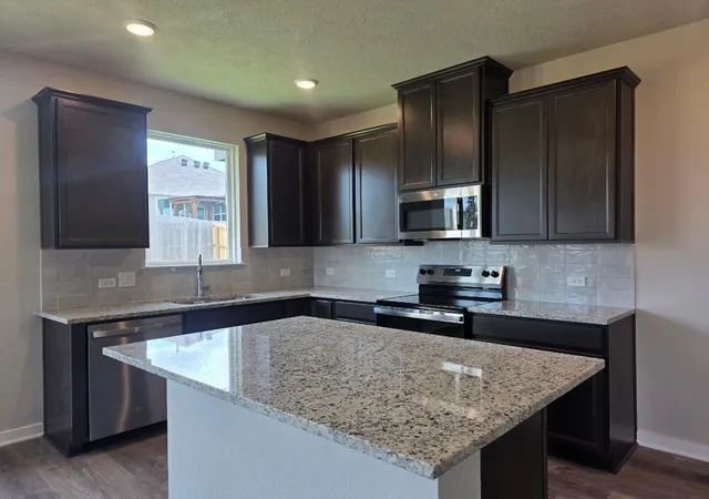 Photo 3 of Sale Pending at 1497 Lake Ridge Dr, Brenham, TX 77833 | MLS# 41469897 | Listing updated on 2026-10-05