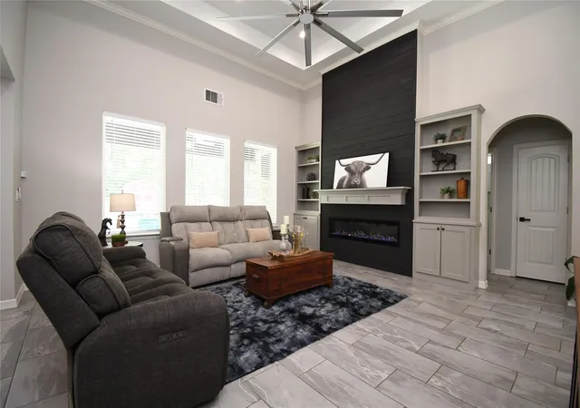 5th image of 2406 Hummingbird St, New Caney, TX 77357 | MLS# 28460859