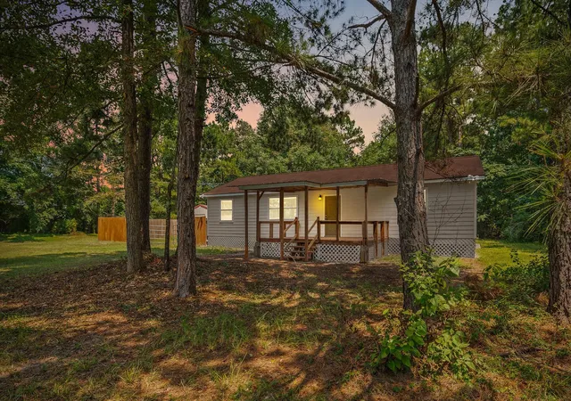 2nd image of 61 Hicks Loop W, Cleveland, TX 77328 | MLS# 70848516