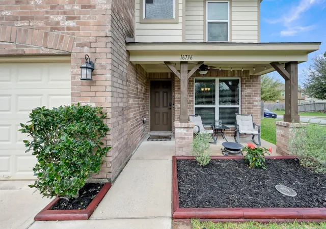 Photo 2 of Sale Pending at 16736 Northern Flicker Trl, Conroe, TX 77385 | MLS# 98447311 | Listing updated on 2026-08-27