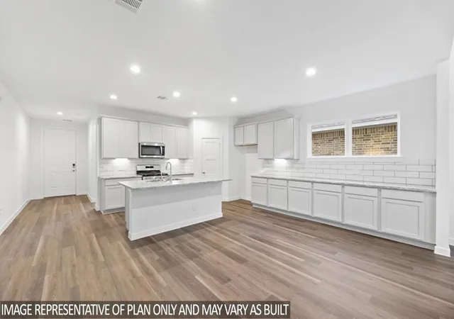 Photo 2 of Single family home for sale at 1128 Skyline Trails Ave, Conroe, TX 77303 | MLS# 17484390 | Listing updated on 2026-08-24