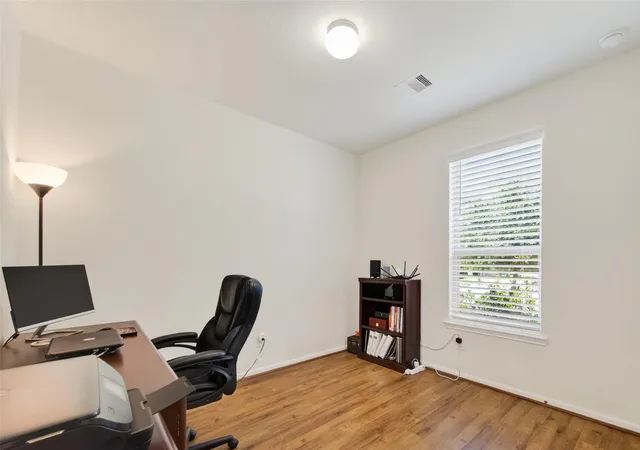 Photo 4 of Single family home for sale at 12727 Arcola Valley Ct, Houston, TX 77044 | MLS# 79879762 | Listing updated on 2026-08-16