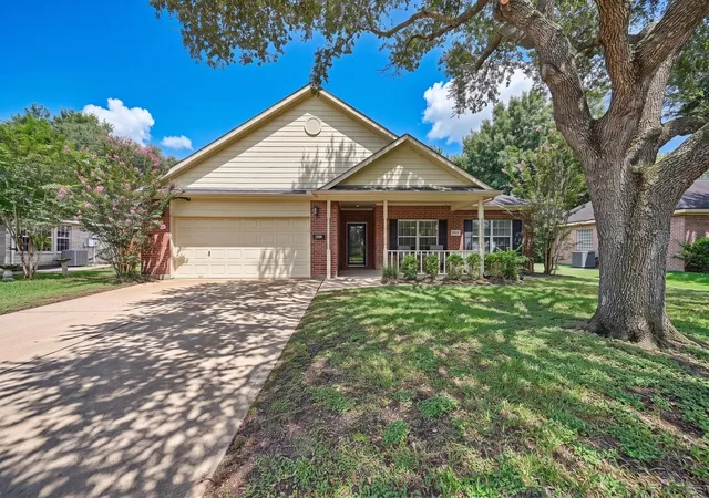 Photo 1 of Single family home for sale at 1409 Ward Bnd St, Sealy, TX 77474 | MLS# 79634383 | Listing updated on 2026-07-28