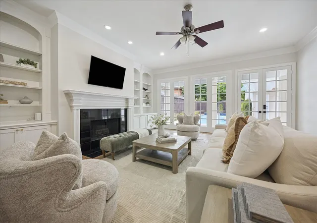 Photo 2 of Single family home for sale at 6635 Rutgers Ave, Houston, TX 77005 | MLS# 8751442 | Listing updated on 2026-09-17