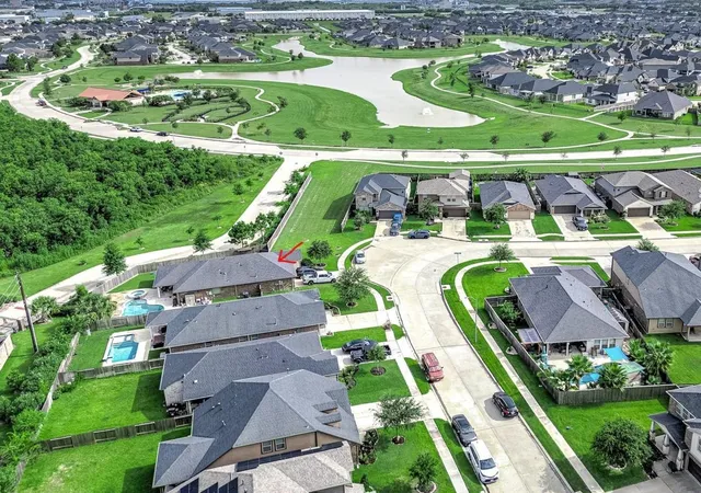 Photo 3 of Sale Pending at 417 Kohls Crest Rd, La Porte, TX 77571 | MLS# 53781299 | Listing updated on 2026-10-09